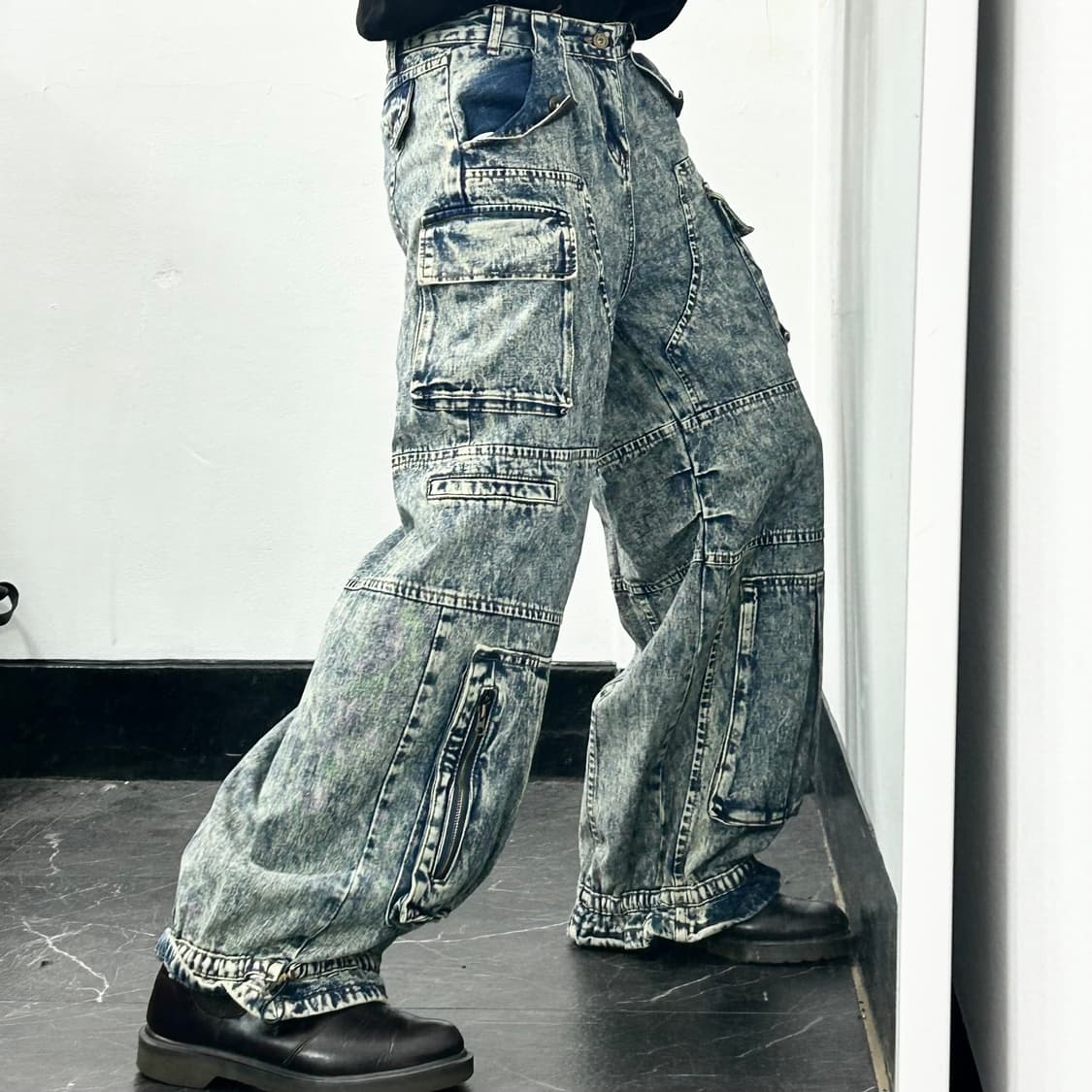 아이스 워시드 멀티포켓 와이드 데님 카고 팬츠 상품이미지2