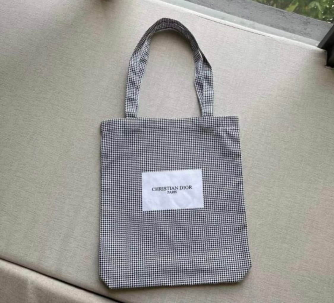 디올뷰티 캔버스 에코백 하운드투스 상품이미지1