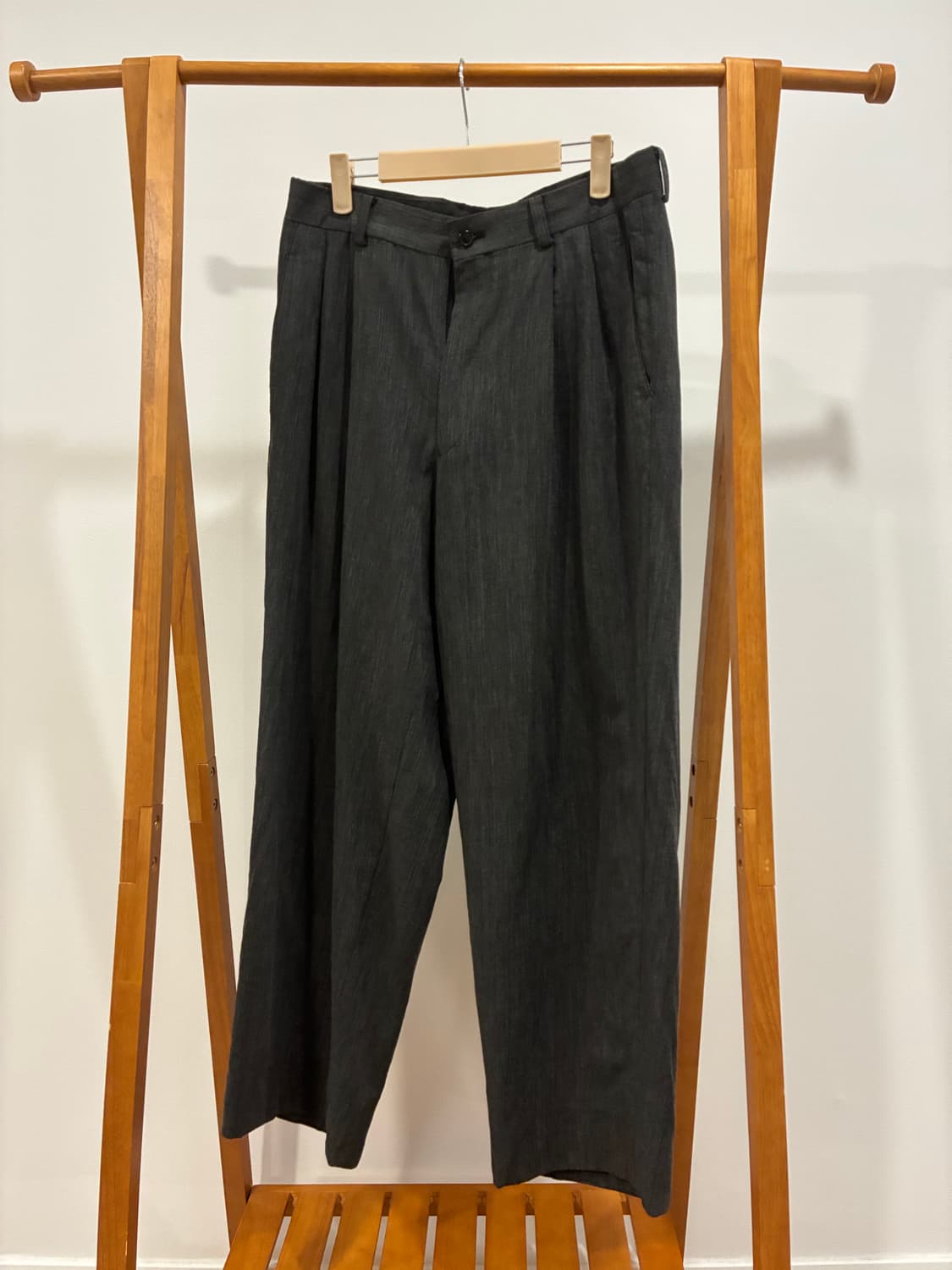 Issey Miyake Trousers 상품이미지1