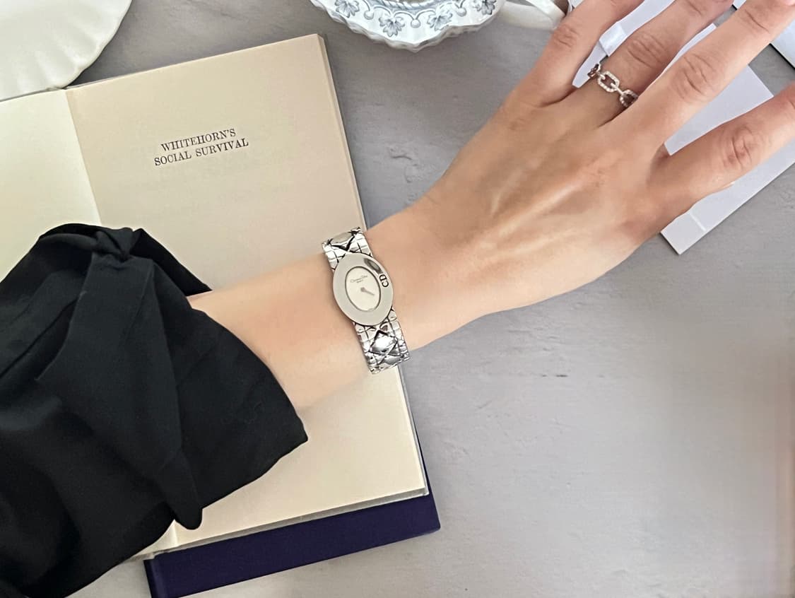 디올 까나쥬 패턴 브레이슬릿 시계 / 정품감정. 케어 상품이미지10