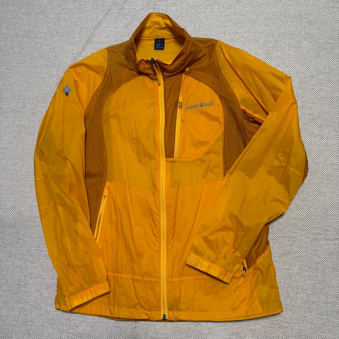 몽벨 초경량 바람막이 상품이미지1