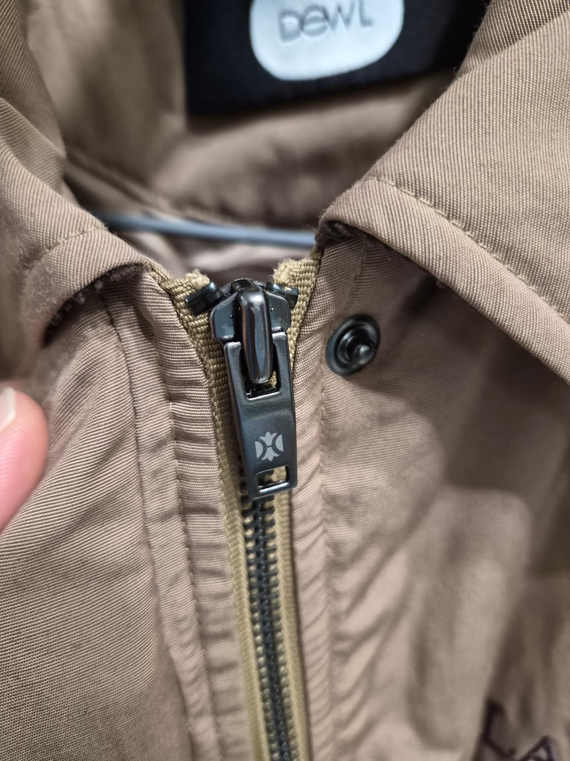 듀엘(DEWL) 24년 퀄팅경량자켓 66 / 카멜브라운 상품이미지8