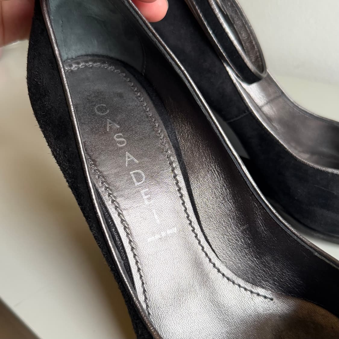 까사데이 스웨이드 라운드 토 플라스틱 웨지힐 상품이미지5