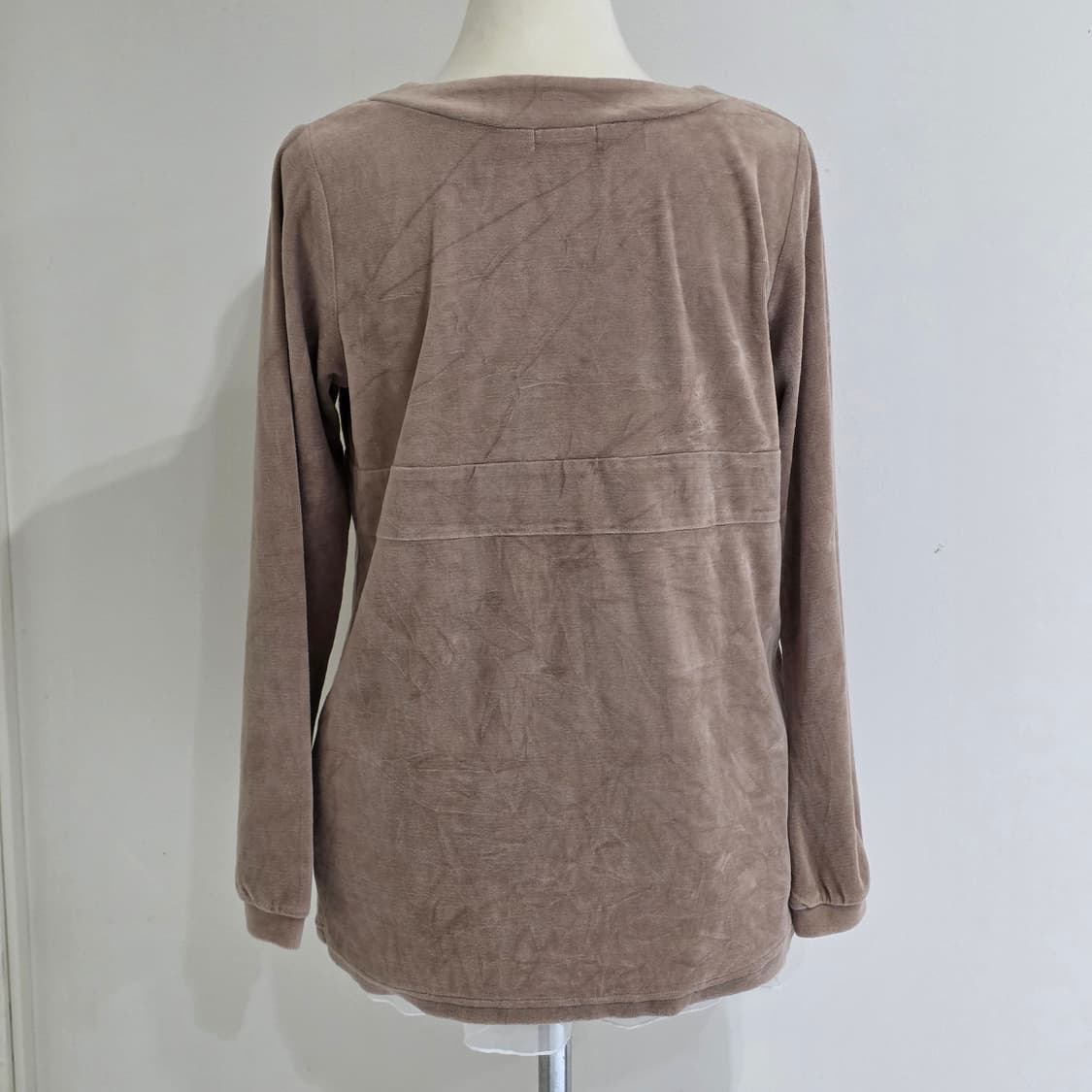 브라운 라떼갸루모리걸st 벨벳 블라우스 상품이미지3