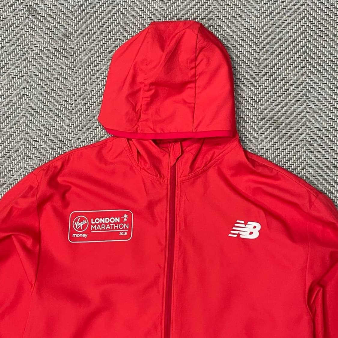 뉴발란스 로고 바람막이 v0072 상품이미지4