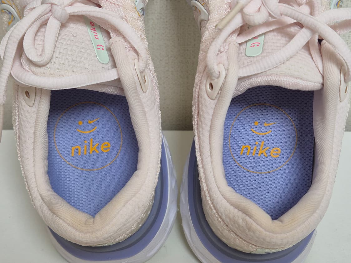 나이키 우먼스 리액트 인피니티 런 플라이니트3 프리미엄 상품이미지3