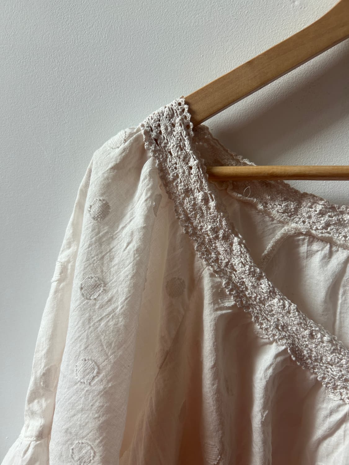 땡땡이 블라우스  상품이미지3