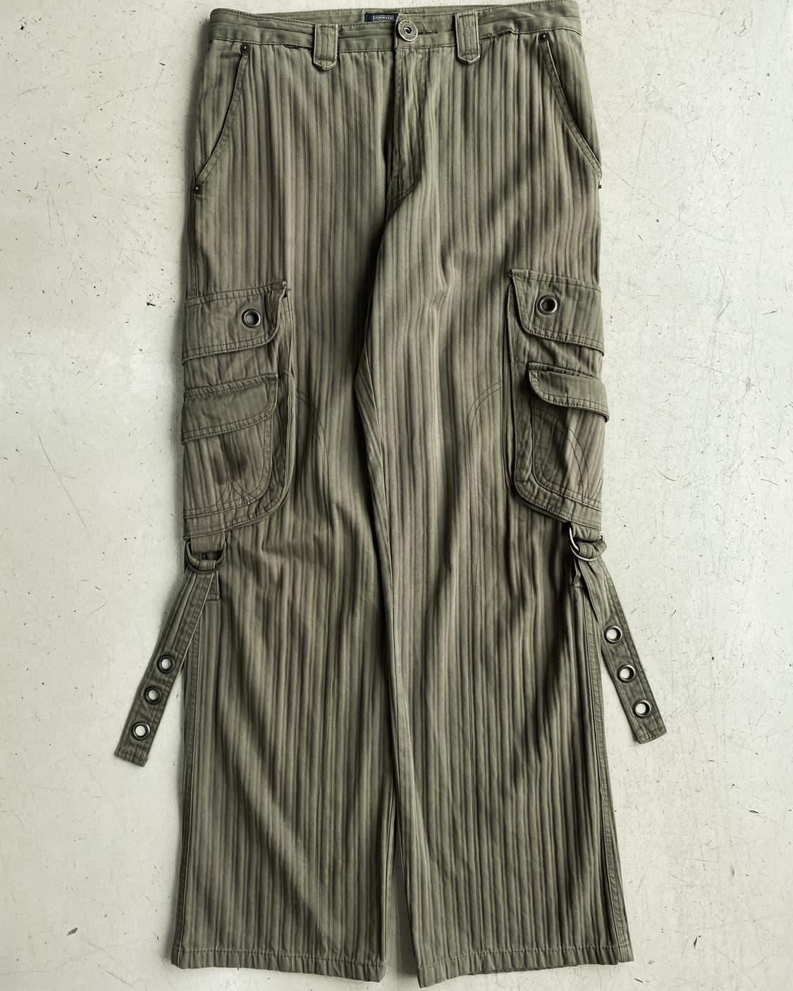 폴리스 클럽 Y2K 포켓 카고 팬츠 상품이미지3