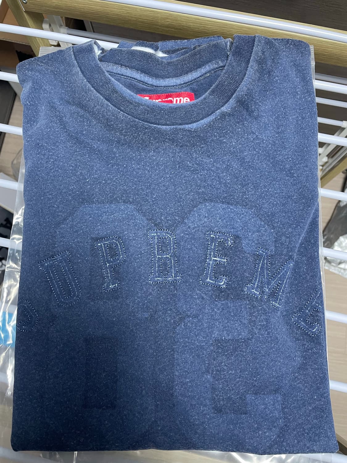 슈프림 25FW 오버프린트 숏슬리브 네이비 XXL 상품이미지2