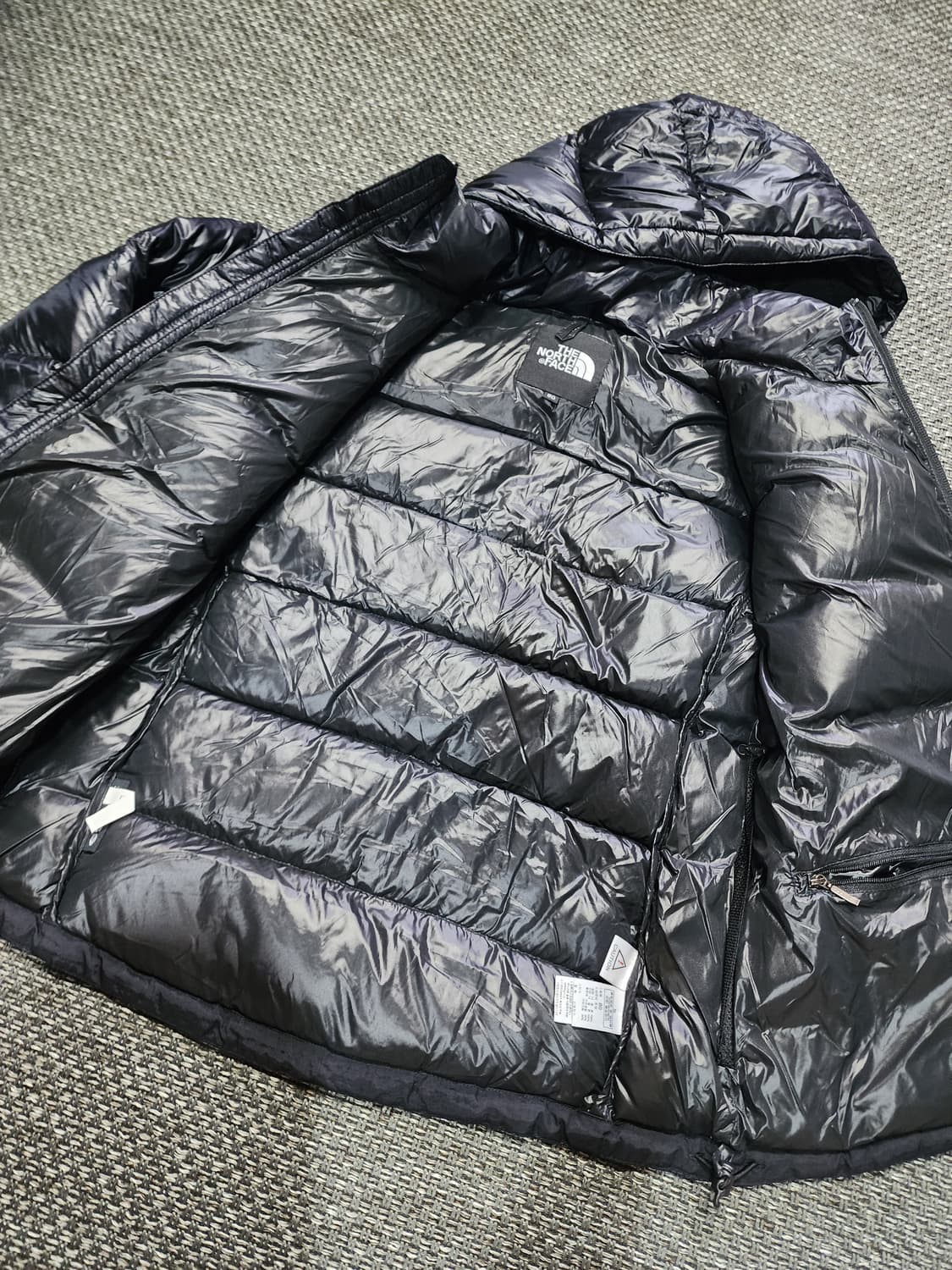 여성 노스페이스 유광 후드 패딩 80 S사이즈  상품이미지9