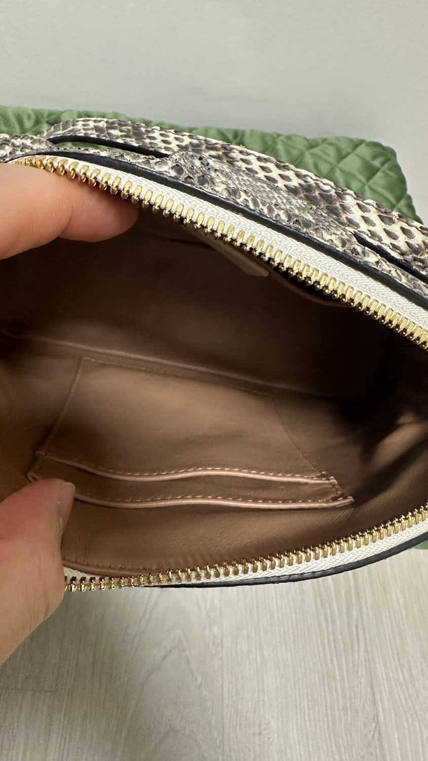 구찌 오피디아 GG 스몰 스네이크 스킨 숄더백 정품 새상품 490만원 상품이미지7