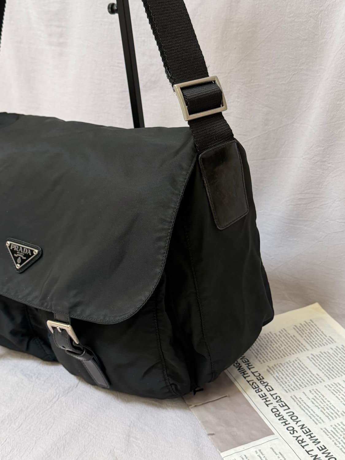 (컨디션굿)프라다 투버클 포코노 나일론 메신저백 크로스백 상품이미지5