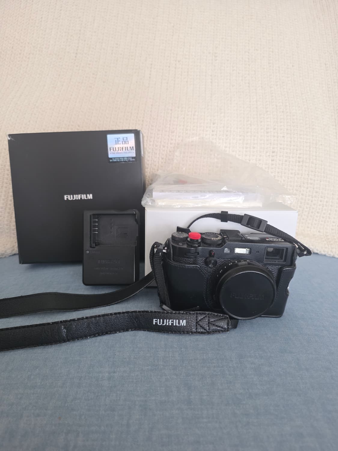 후지필름 X100F 블랙 (박스 & 구성품 & 추가 악세사리 포함) 상품이미지1