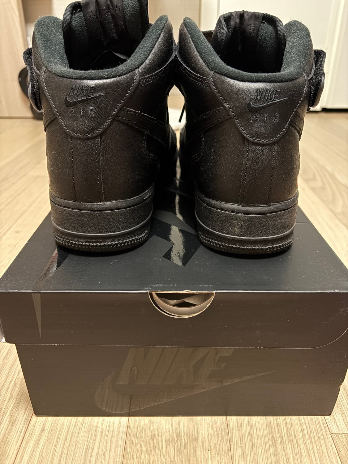 나이키 슈프림 에어포스 미들 블랙 260 상품이미지3