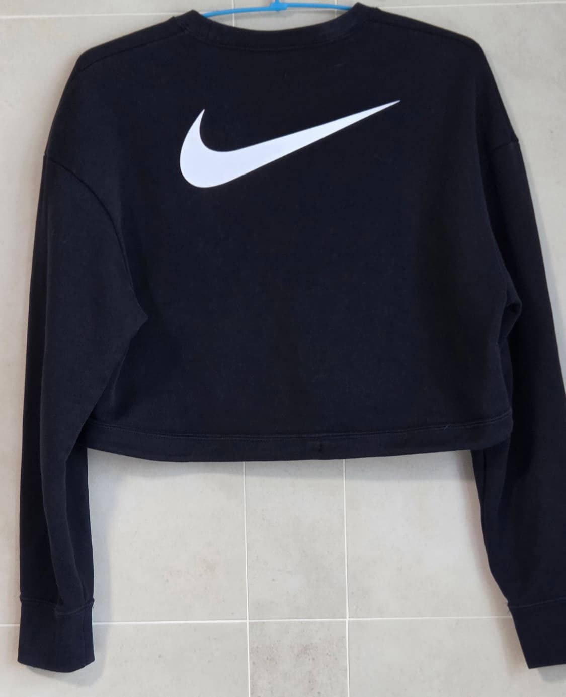 나이키 우먼 크롭 푸츄라 맨투맨 S사이즈 80
155/80A
택포 상품이미지4