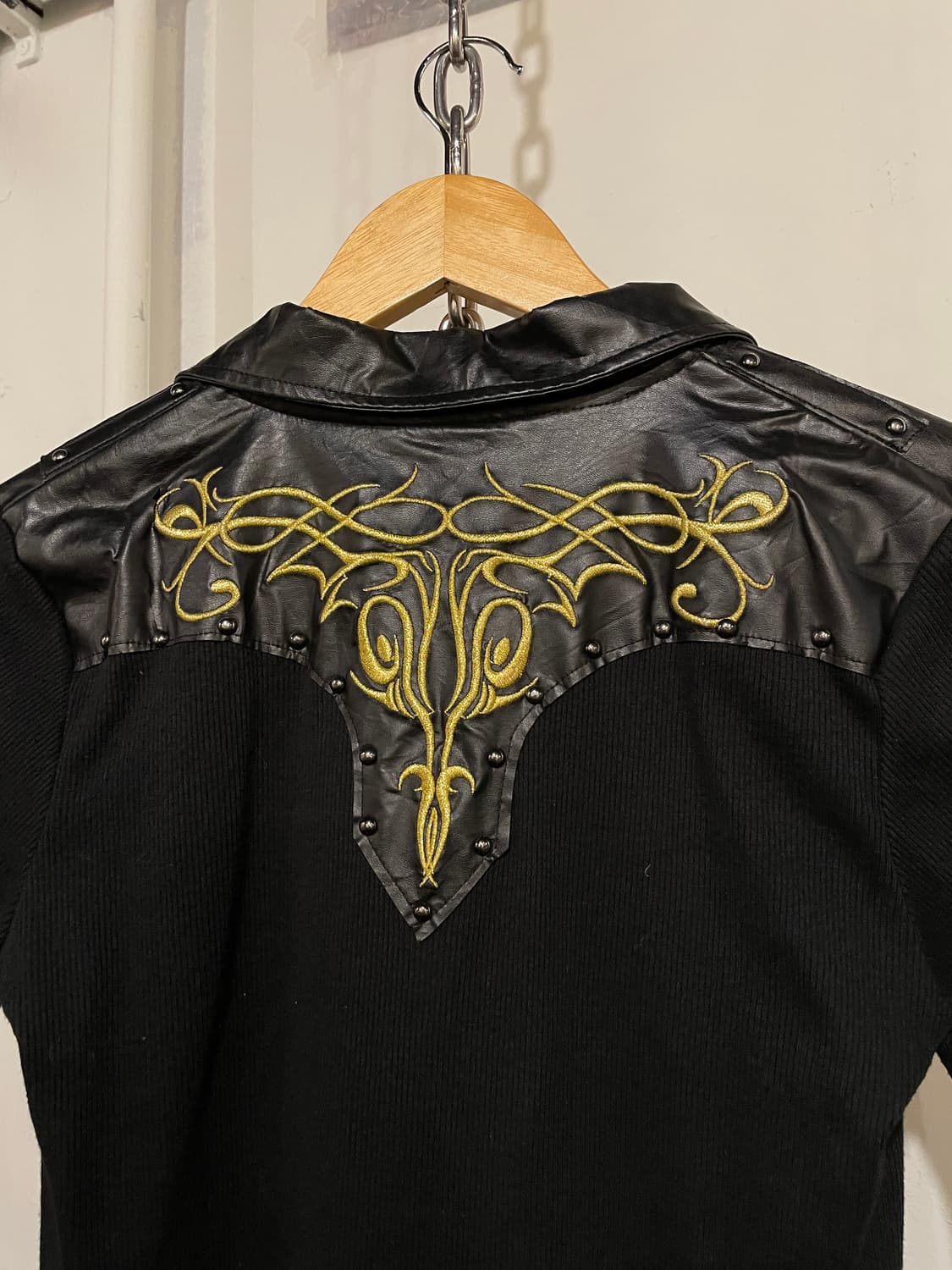 웨스턴 금장 자수 골지 블랙 롱슬리브 상품이미지7