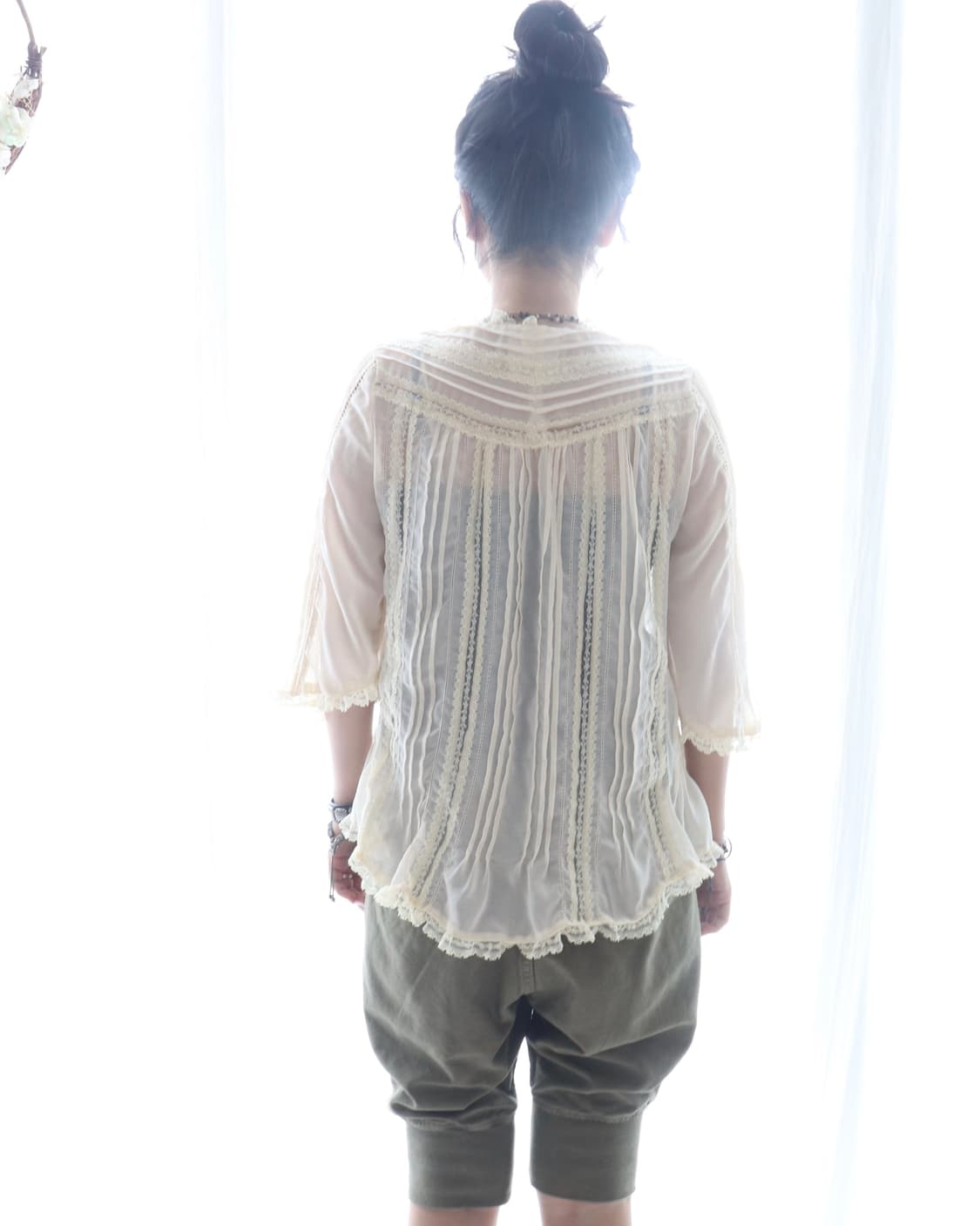 [Ray Beams] Lace Pintuck Frill Blouse 상품이미지7