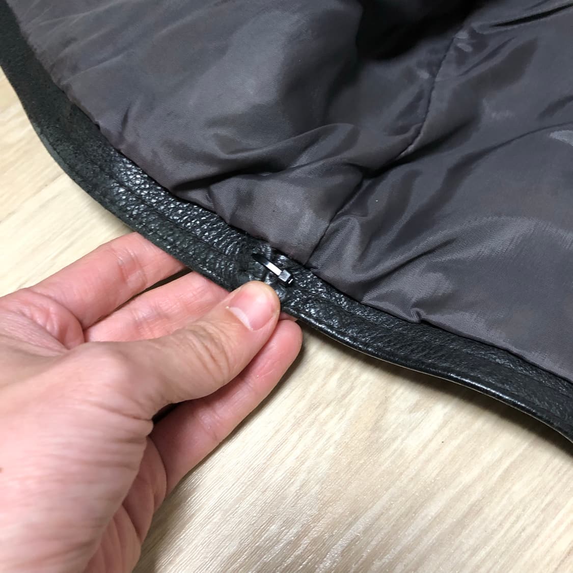 (L) RED POINT 빈티지 소가죽 레더 아웃도어 베스트 블랙 상품이미지7