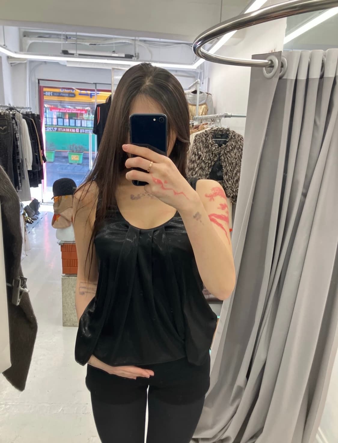 Silky drape top 상품이미지4