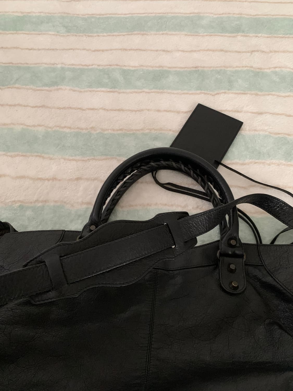 발렌시아가 모터백 블랙 시티백 라지 올블랙 상품이미지10