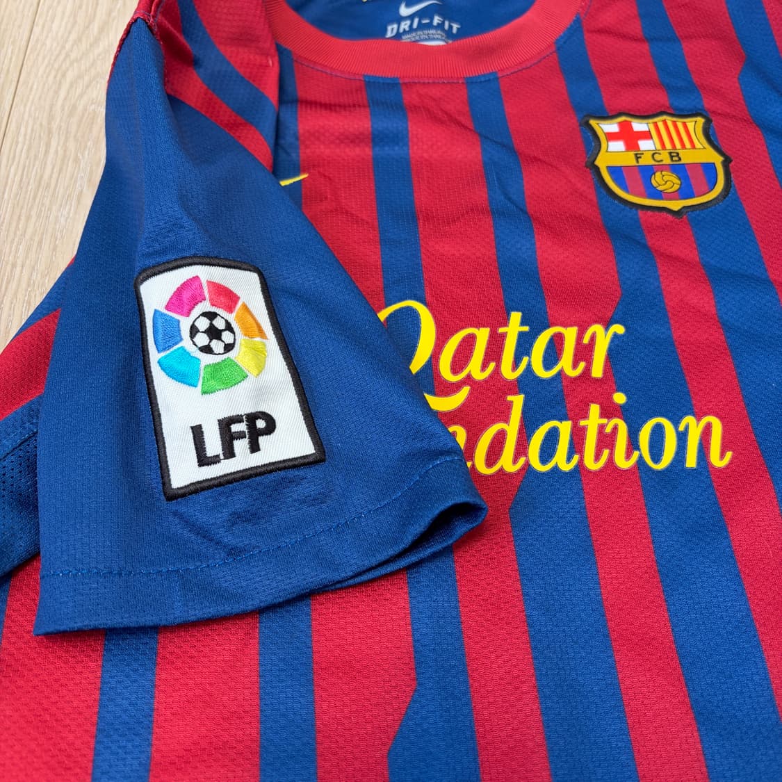 나이키 X 바르셀로나 11-12 홈 노마킹 유니폼 상품이미지3