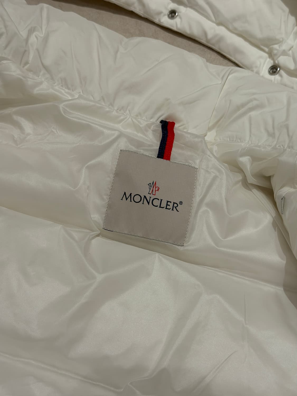 몽클레어 베제르 화이트 4 상품이미지4