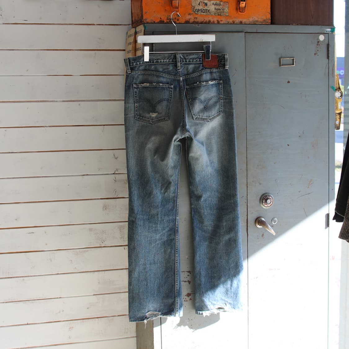 (착용컷) 리바이스 507 부츠컷 진 (남성용 33.5) 상품이미지2