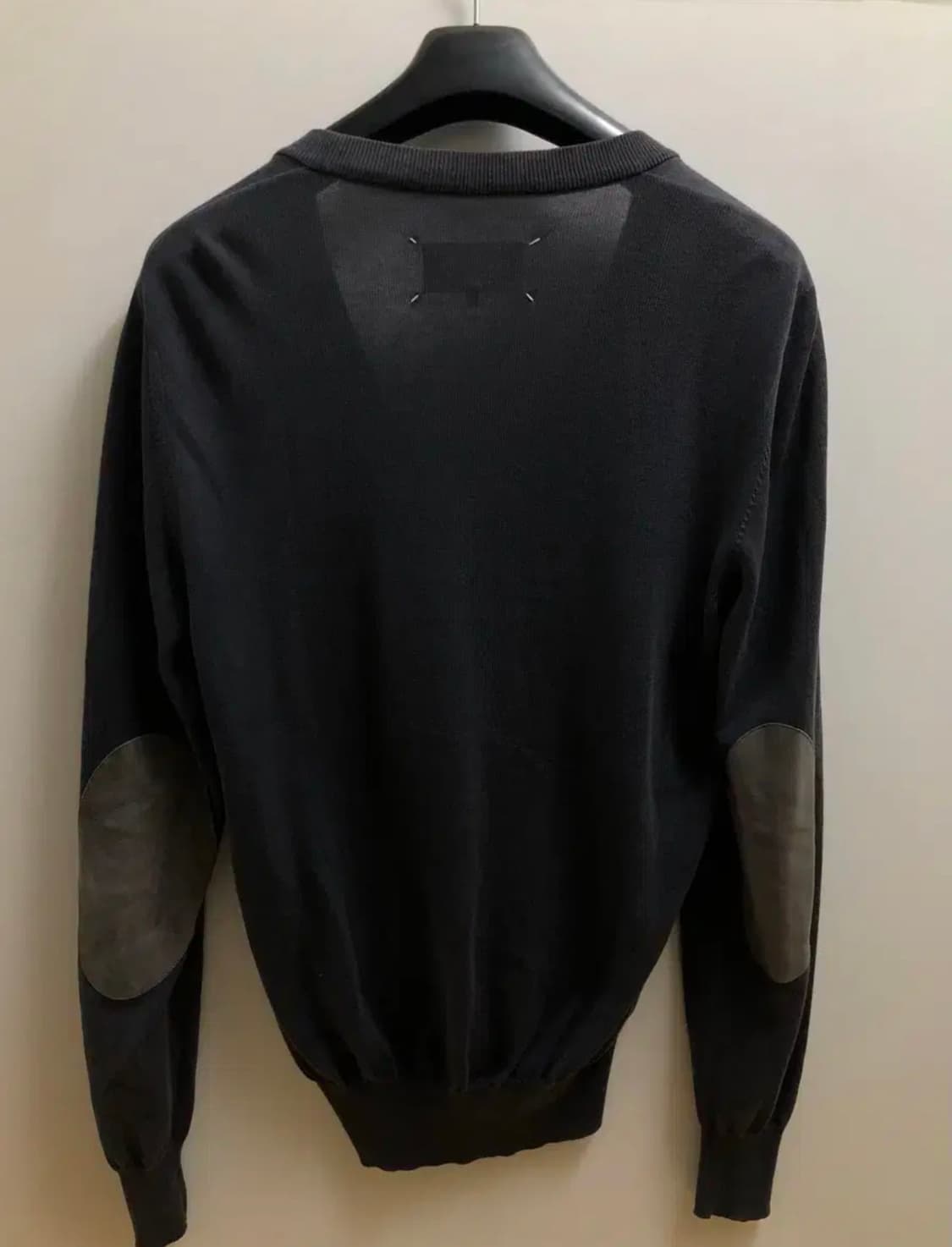 마르지엘라 엘보우 패치 가디건 차콜 상품이미지2