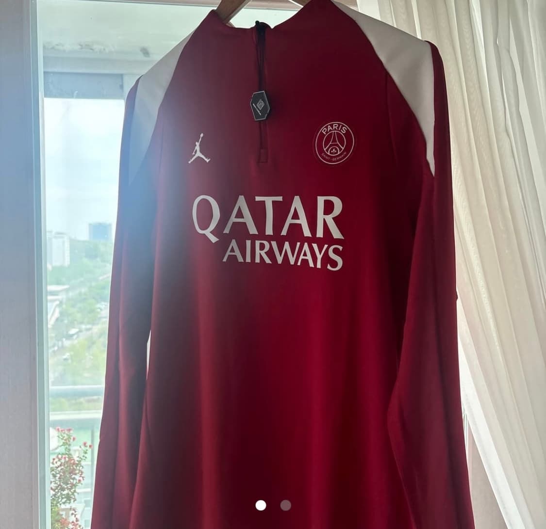 조던 x 파리 생제르맹 드라이핏 스트라이크 포스 드릴 탑 윙스 조던 레드 상품이미지1