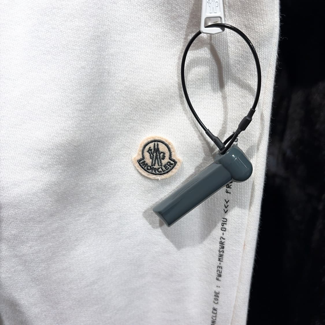 (정품/새상품) 몽클레어 X 프라그먼트 공용 화이트 조거팬츠 스웻팬츠 상품이미지2