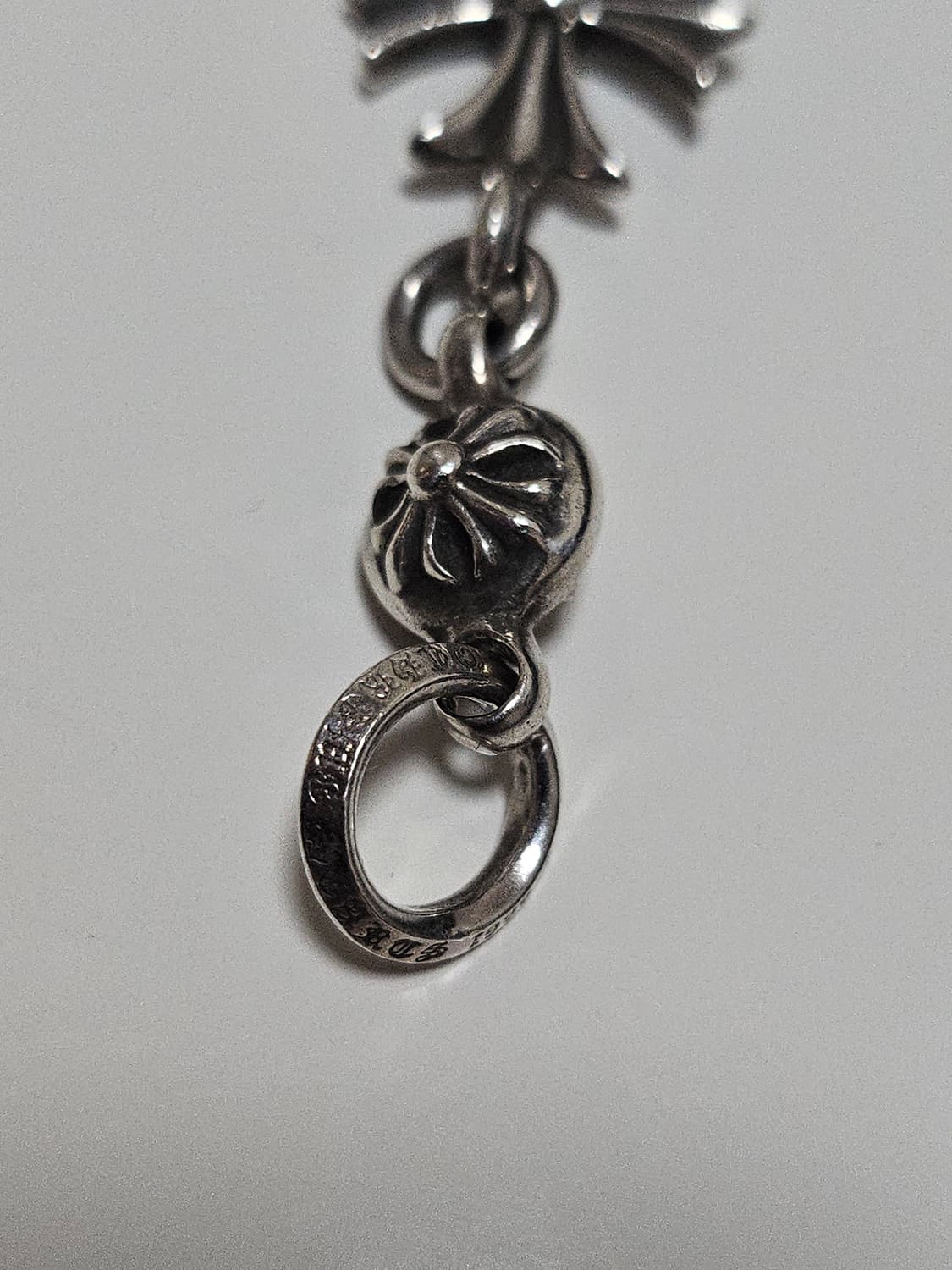 크롬하츠 원볼 타이니 크로스 펜던트 상품이미지3