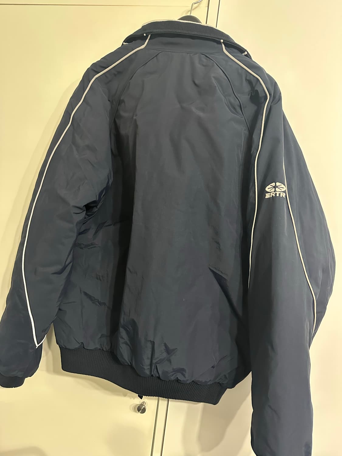 이알티알 팀 윈터 자켓 네이비 상품이미지6