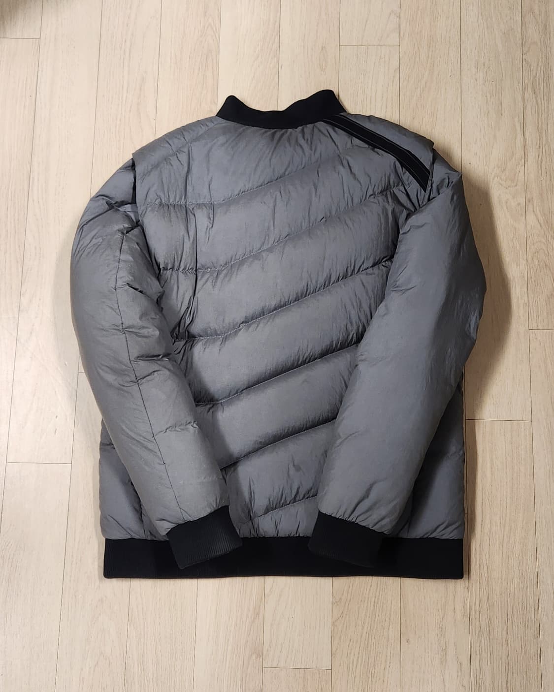 테일러메이드 골프 사선 퀼팅 구스 다운 점퍼 XL 22SS 상품이미지4