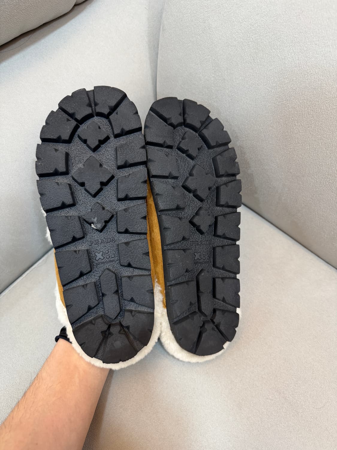 프라다 시어링 털 슬리퍼 37사이즈  상품이미지3