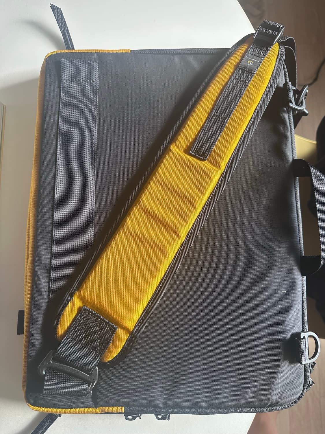 마스터피스 어텐션 메신저백 상품이미지2