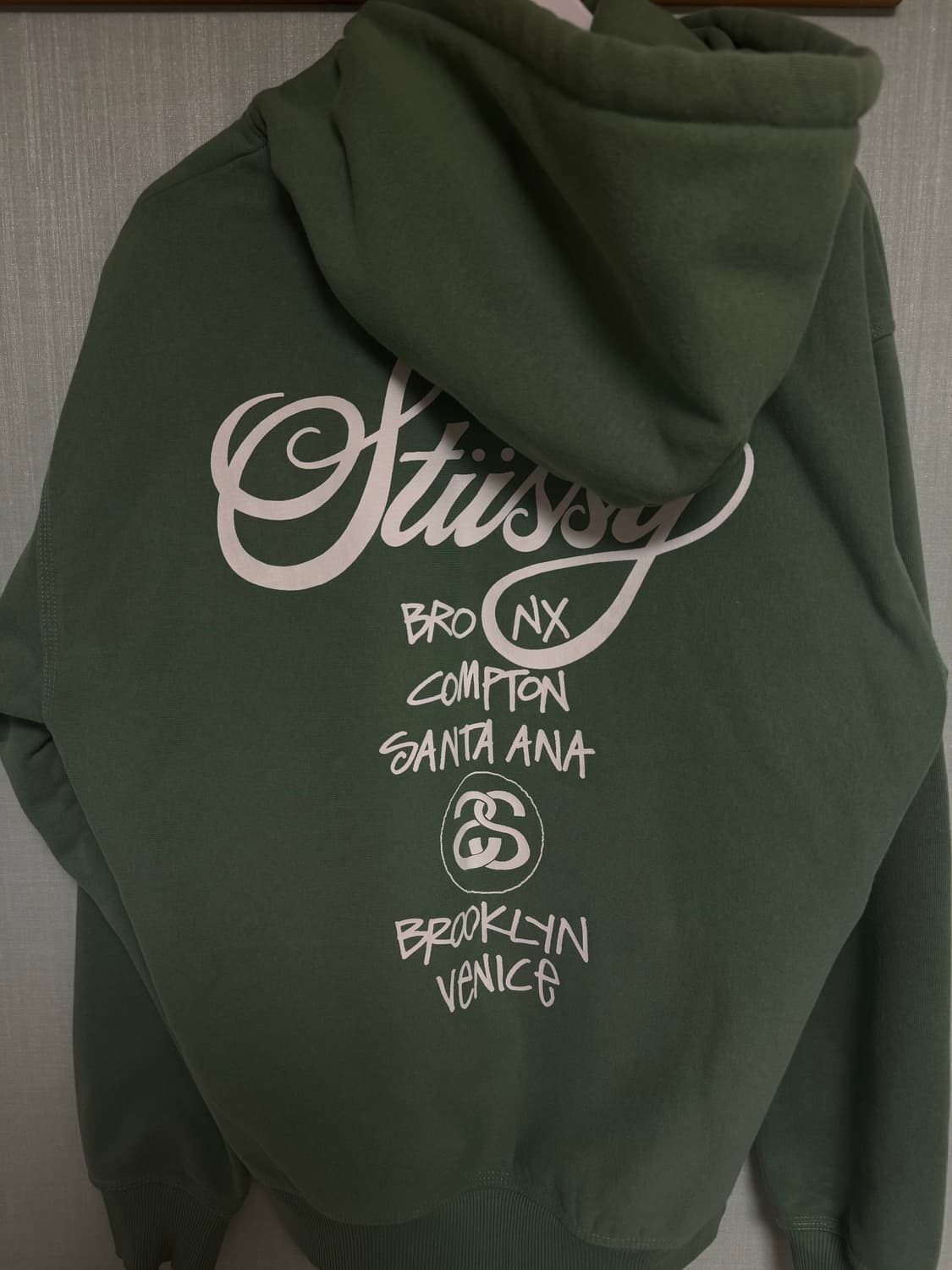 스투시 월드투어 후드 그린 2022 상품이미지3