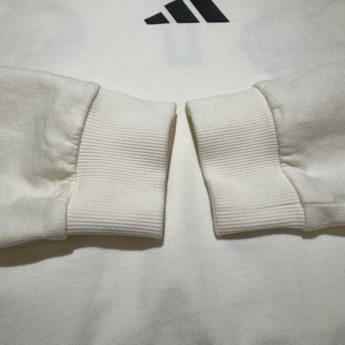 아다다스 타이거 크루넥 스웻 셔츠 상품이미지4