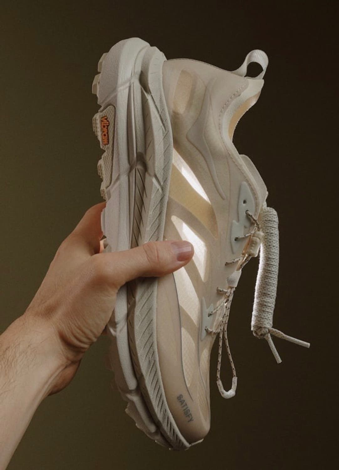 호카 새티스파이 마파테스피드4 라이트 본 판매합니다 상품이미지1