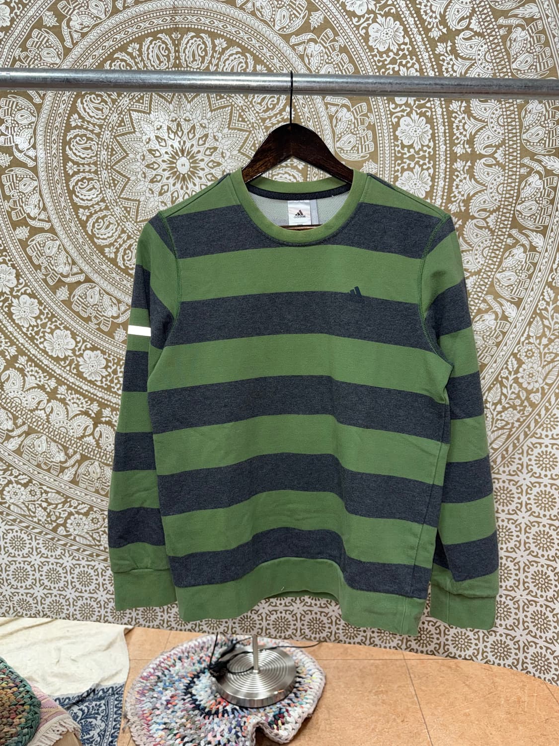 아디다스 스트라이프 맨투맨  상품이미지2