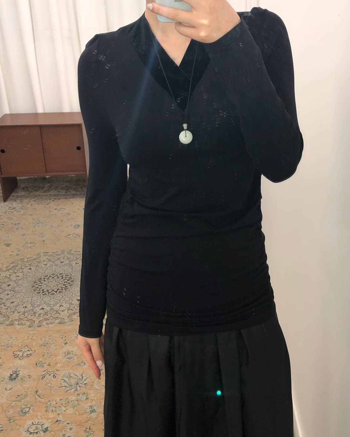 블랙 브이넥 슬리브 상품이미지3