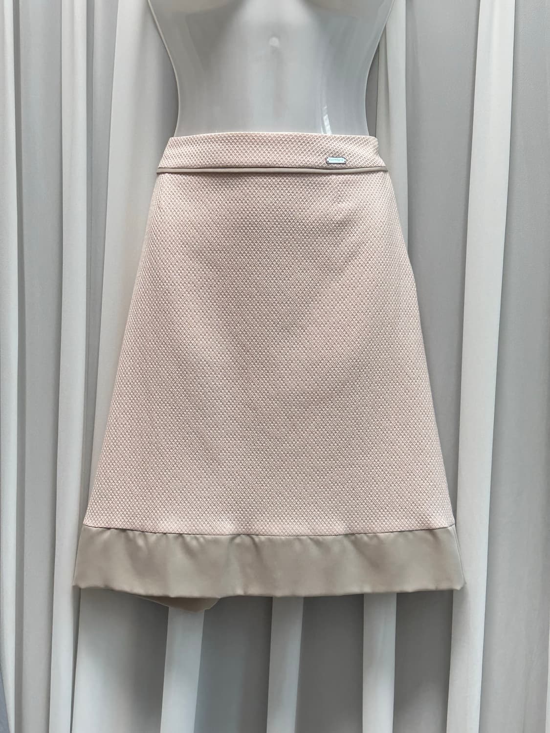 꾸레쥬 핑크 쟈가드 코튼 미디 스커트 상품이미지1