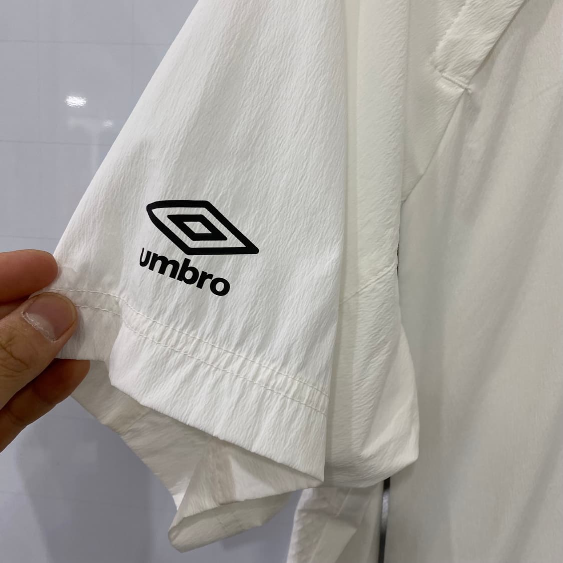 엄브로 빅로고 반팔 바람막이(100) 상품이미지3