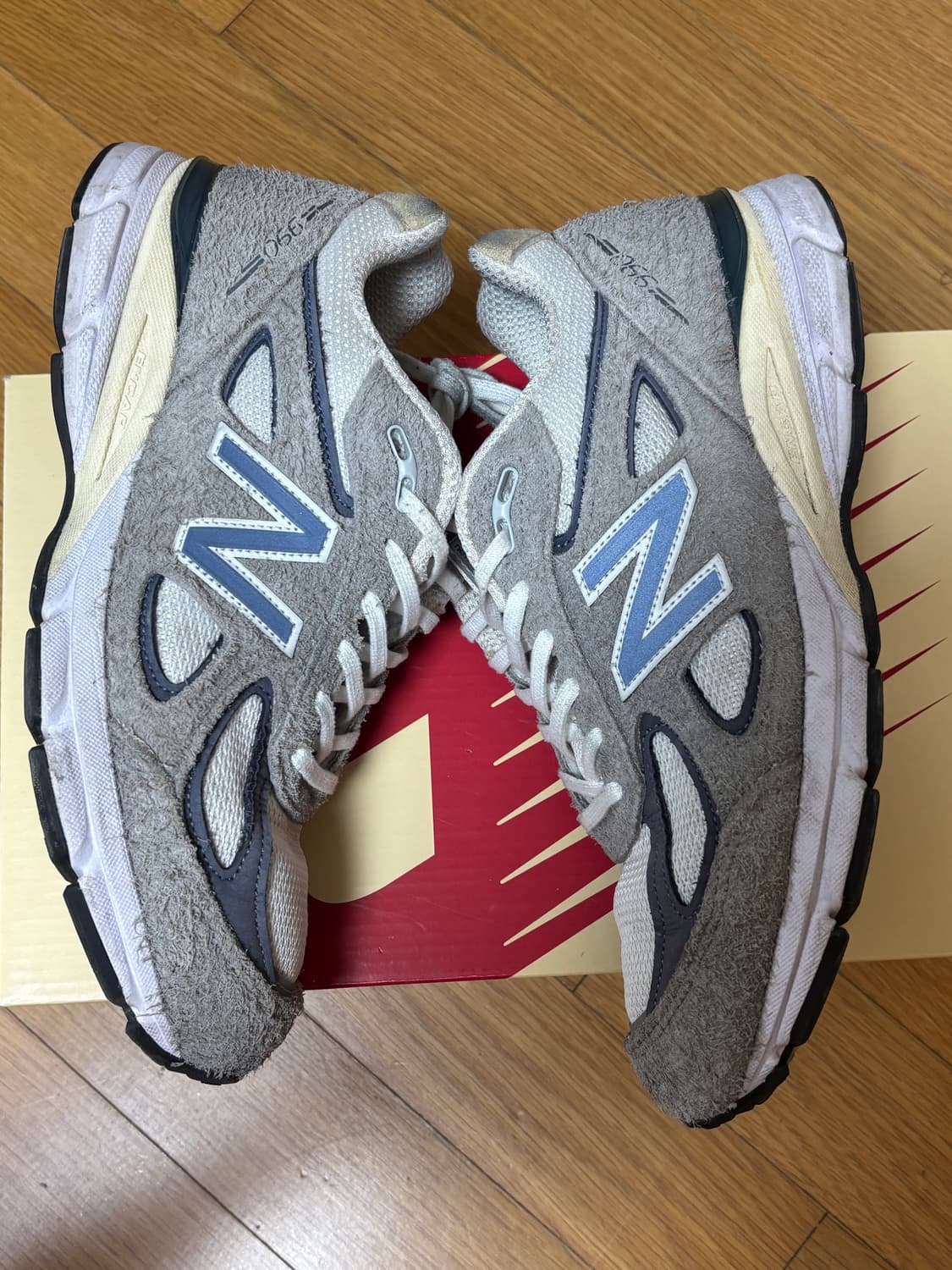 [260] 뉴발란스 990V4 그레이 상품이미지2