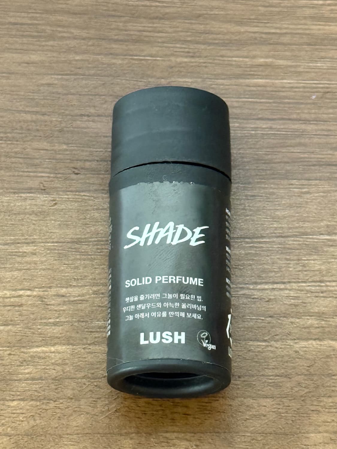 러쉬 솔리드 퍼퓸 쉐이드 상품이미지1