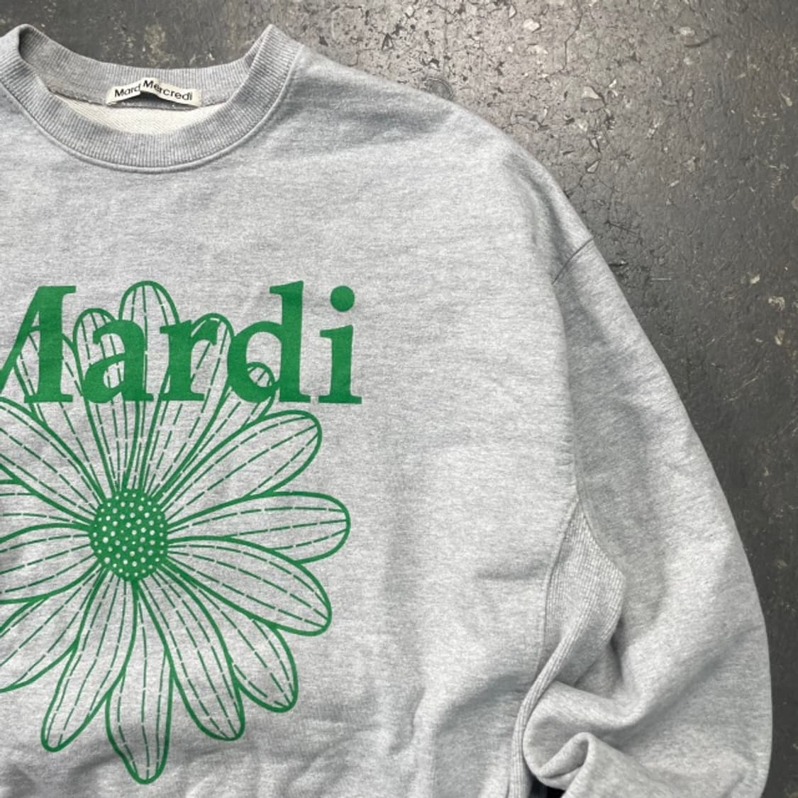 100 마르디 맨투맨  상품이미지2