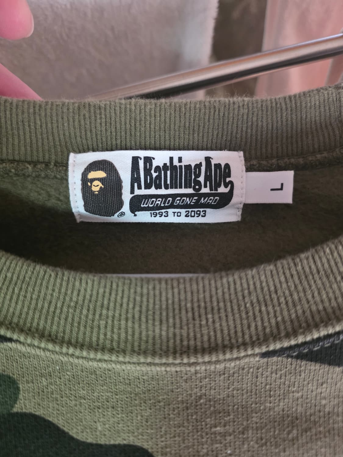 [L] 베이프 1ST 그린카모 샤크 맨투맨 상품이미지3