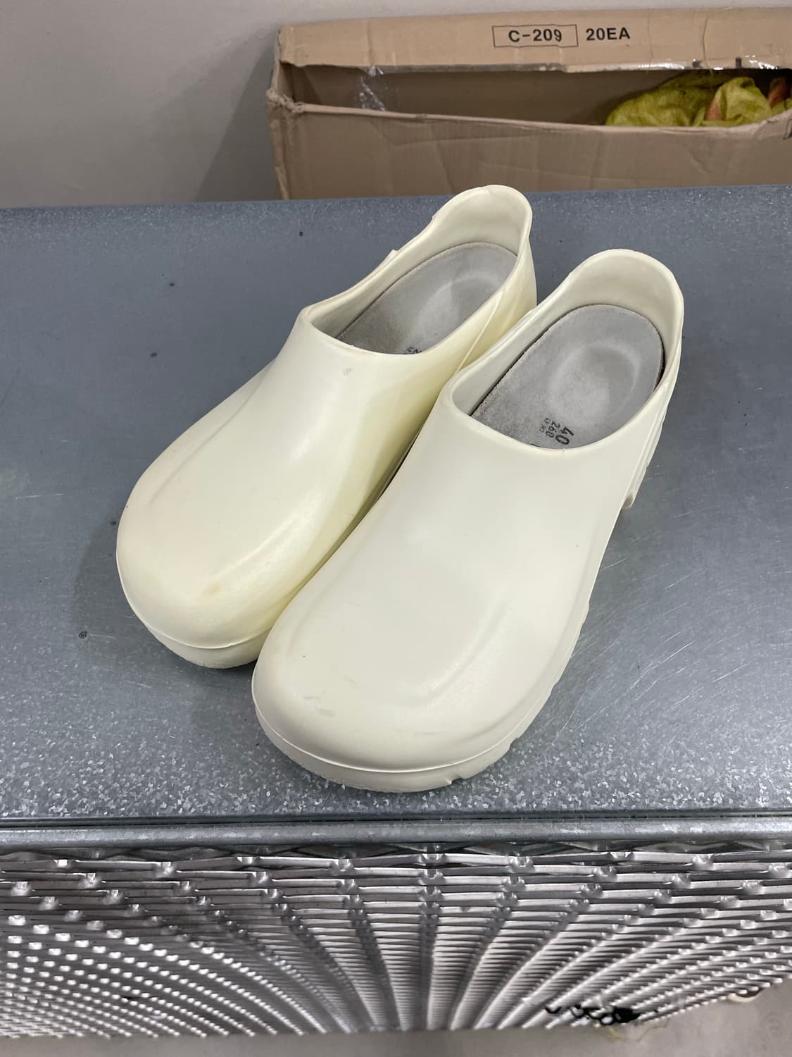 버켄스탁 A630 클로그 화이트 265 상품이미지2