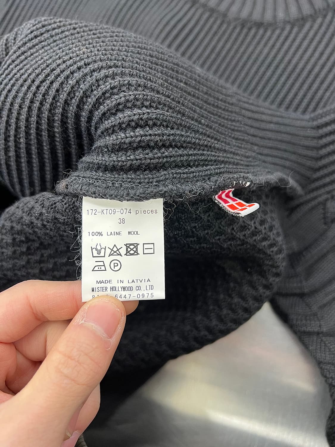 앤 할리우드 x sns 블랙 해링 이펙트 니트 상품이미지9