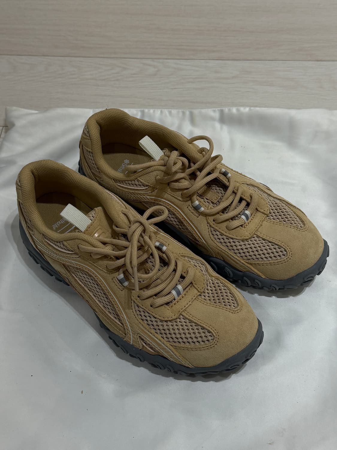 ‼️이사 처분 (1회착용) 휠라 에샤페 모카 운동화 스니커즈 240 상품이미지1