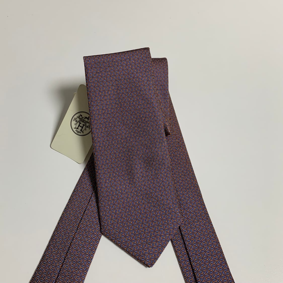 택달린 미사용품 에르메스(HERMES) H로고 모노그램 명품넥타이 S등급 상품이미지9